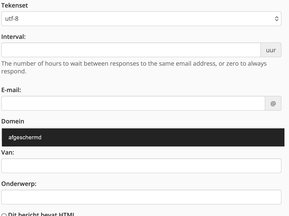 Bovenste cPanel-velden voor een automatische beantwoorder: tekenset, interval, e-mailadres, domein, afzender en onderwerp.